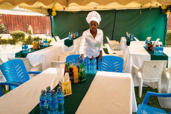 Outdoor garden dining at Syoki Greenpark Gardens